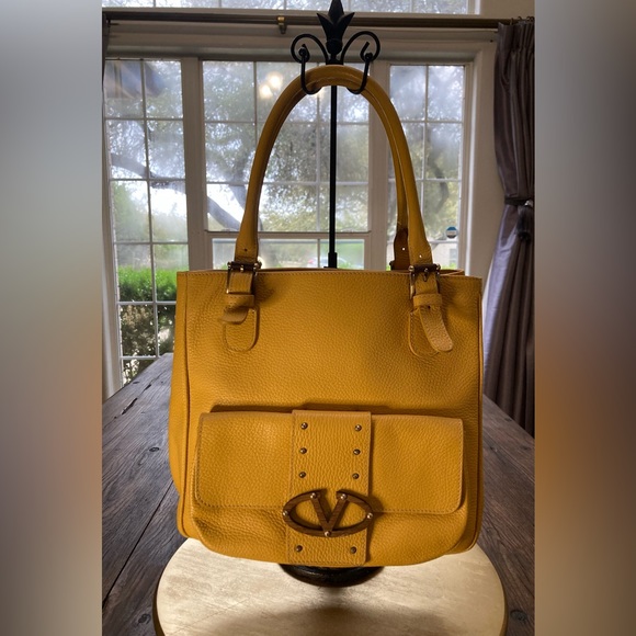 AUTHENTIC VALENTINO Handbag ♥️ 12” W x 10” H x 5” D. Excellent condition. - Picture 1 of 8